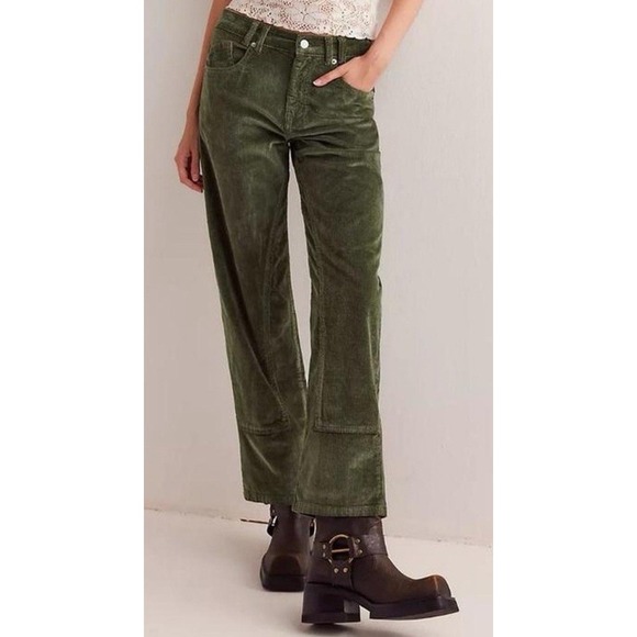 Free People We The Free Risk Taker Cord Jeans Dark Green Size 25 NEW Corduroy - Picture 1 of 12